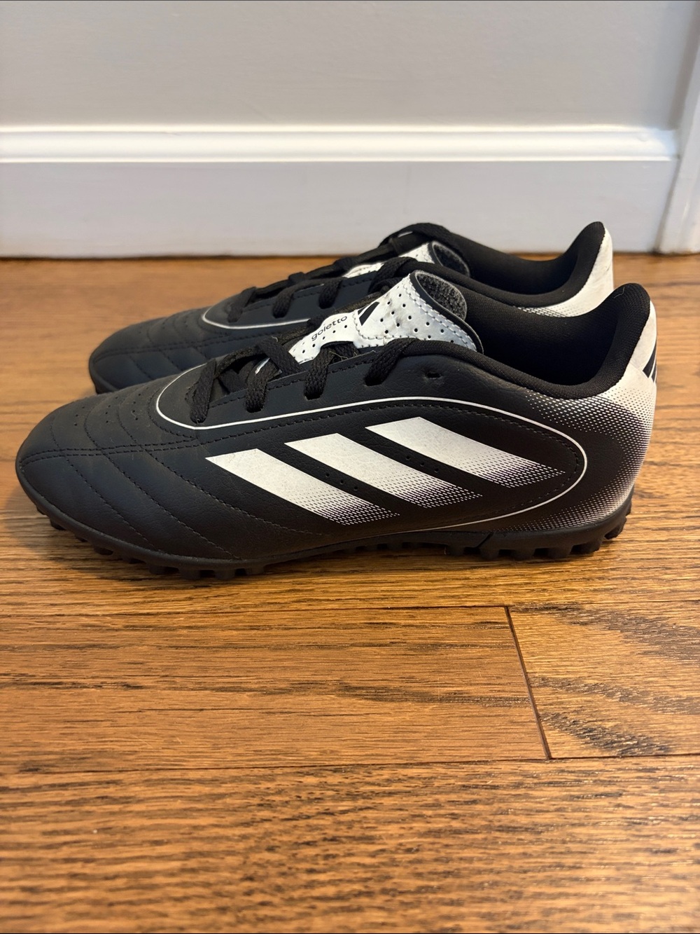 Big Boys Adidas Turf Shoes - Picture 3 of 5